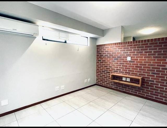 1 BEDROOM PROPERTY TO RENT IN LYNNWOOD